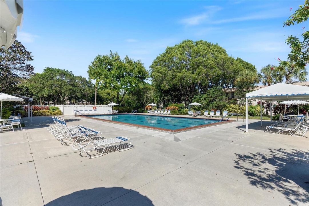 26-3980 Oaks Clubhouse Drive #411 Pompan