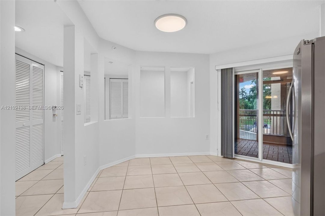 For Sale: $209,900 (2 beds, 2 baths, 1469 Square Feet)