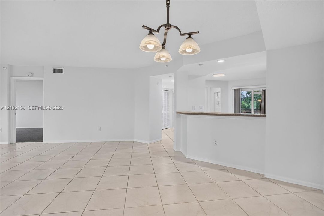 For Sale: $209,900 (2 beds, 2 baths, 1469 Square Feet)