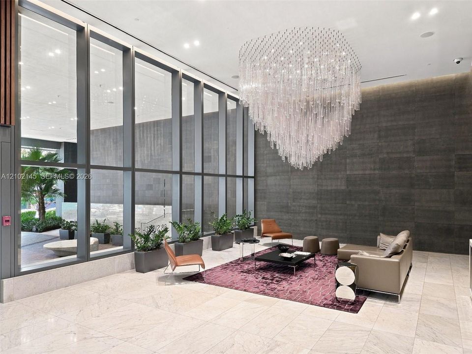 For Rent: $4,995 (1 beds, 1 baths, 994 Square Feet)