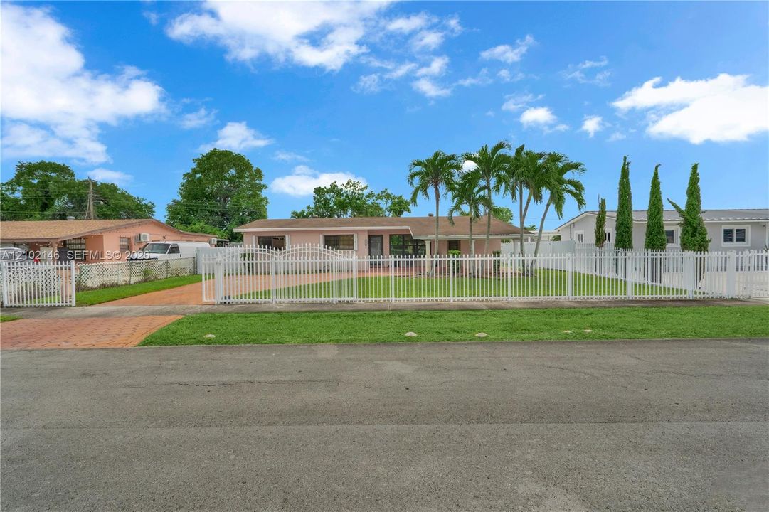 En Venta: $550,000 (3 camas, 2 baños, 1310 Pies cuadrados)