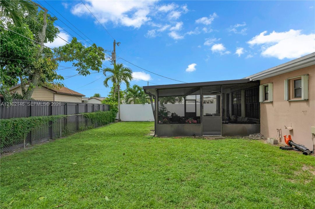 En Venta: $550,000 (3 camas, 2 baños, 1310 Pies cuadrados)