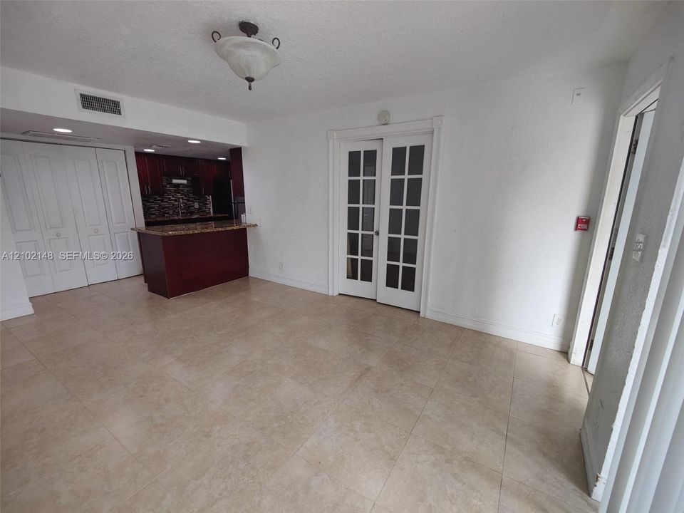 En Venta: $225,000 (2 camas, 2 baños, 770 Pies cuadrados)