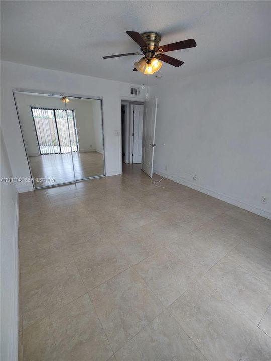 En Venta: $225,000 (2 camas, 2 baños, 770 Pies cuadrados)