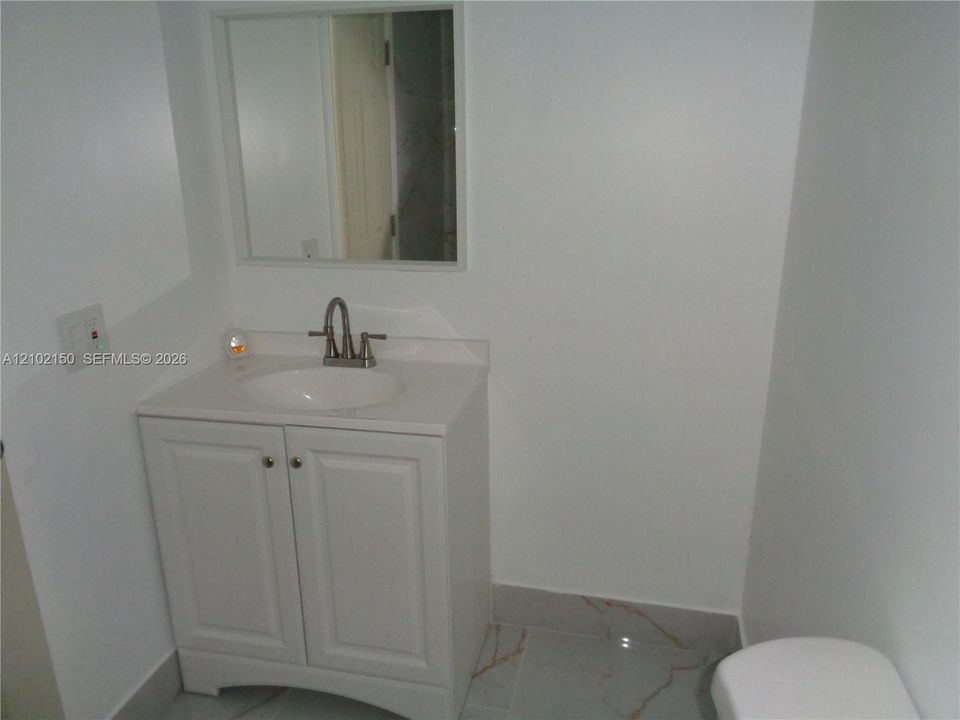 На продажу: $278,000 (2 спален, 2 ванн, 1086 Квадратных фут)
