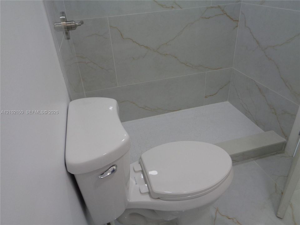 На продажу: $278,000 (2 спален, 2 ванн, 1086 Квадратных фут)