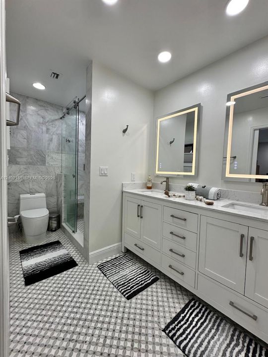 En Venta: $1,425,000 (3 camas, 3 baños, 2260 Pies cuadrados)