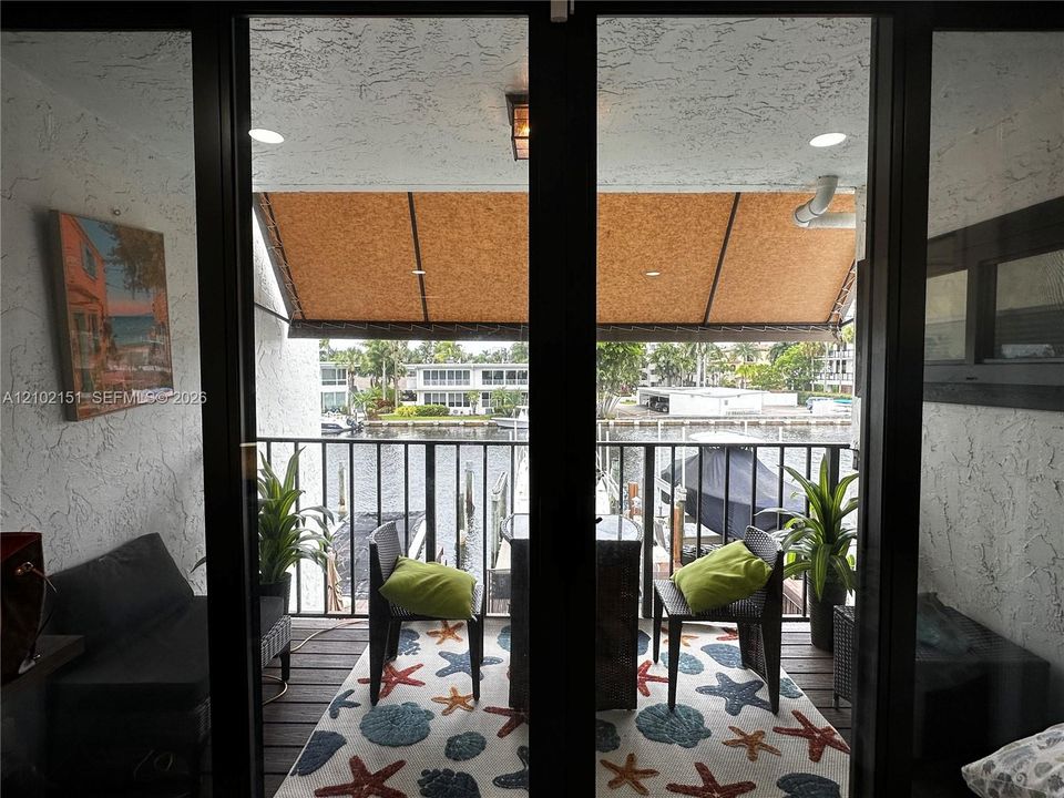 En Venta: $1,425,000 (3 camas, 3 baños, 2260 Pies cuadrados)