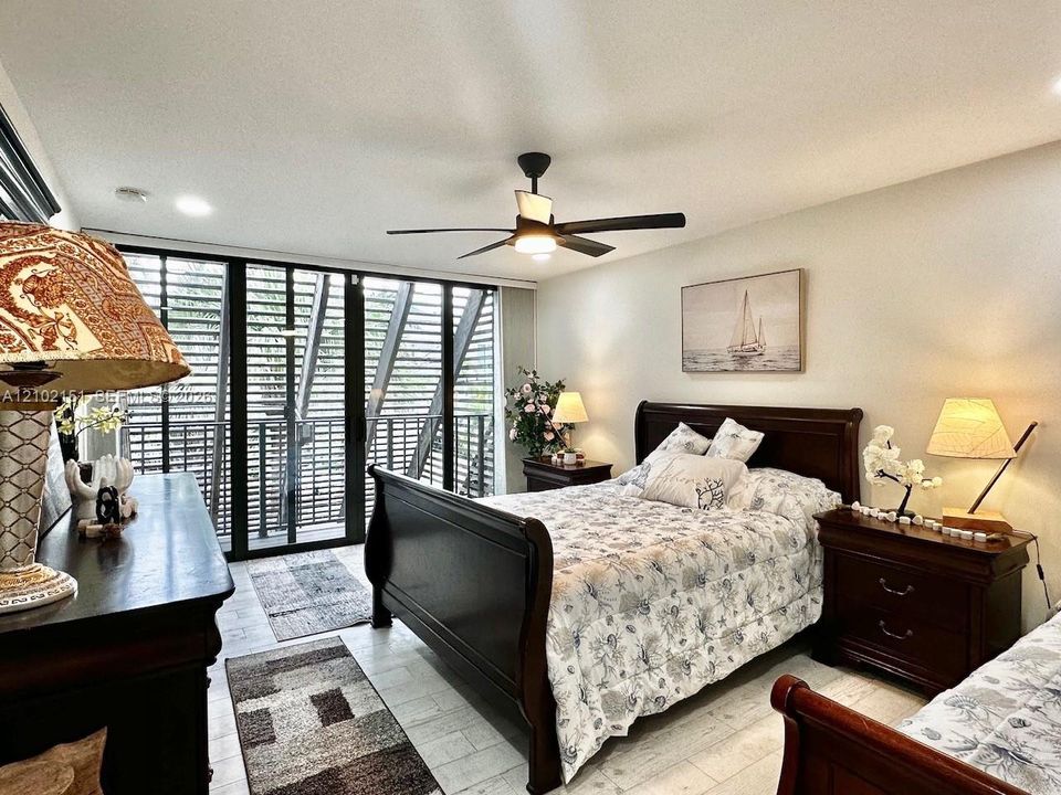 En Venta: $1,425,000 (3 camas, 3 baños, 2260 Pies cuadrados)