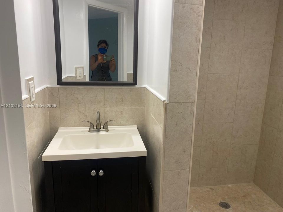 В аренду: $1,895 (2 спален, 2 ванн, 949 Квадратных фут)