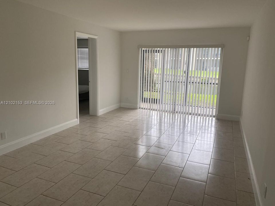 В аренду: $1,895 (2 спален, 2 ванн, 949 Квадратных фут)