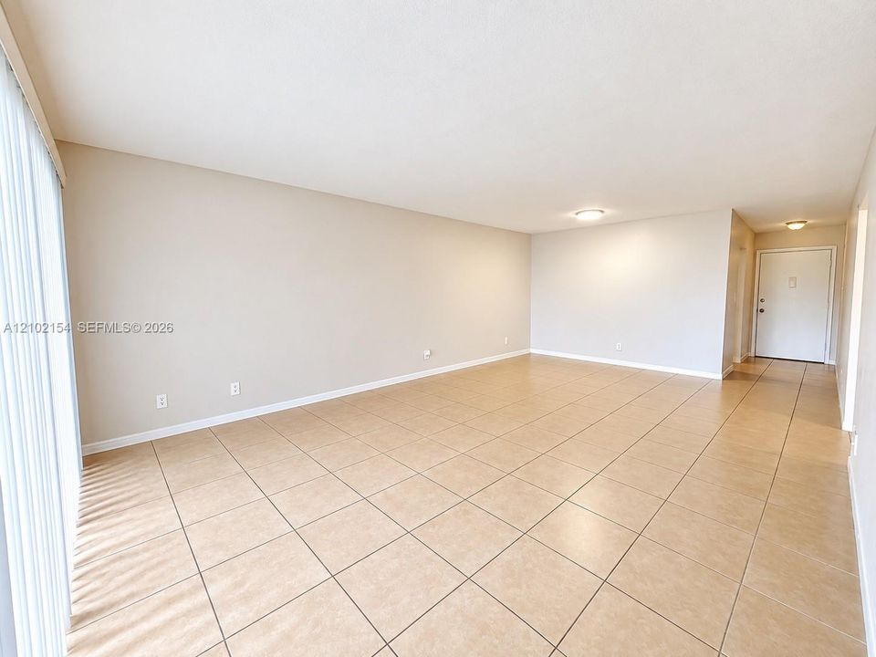 For Rent: $2,200 (2 beds, 2 baths, 1100 Square Feet)