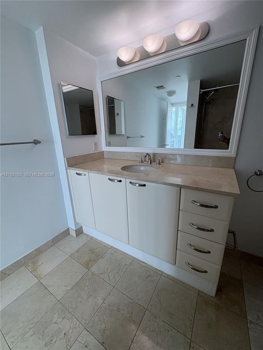For Sale: $875,000 (2 beds, 2 baths, 1367 Square Feet)