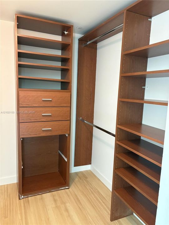 For Sale: $875,000 (2 beds, 2 baths, 1367 Square Feet)