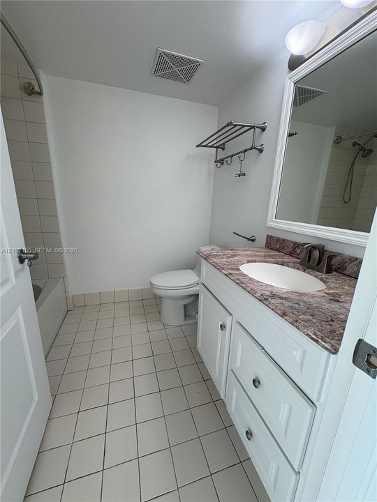 For Sale: $875,000 (2 beds, 2 baths, 1367 Square Feet)