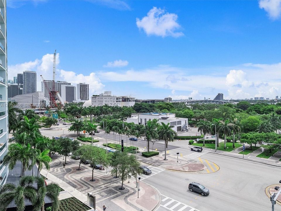 En Venta: $669,000 (2 camas, 2 baños, 1327 Pies cuadrados)