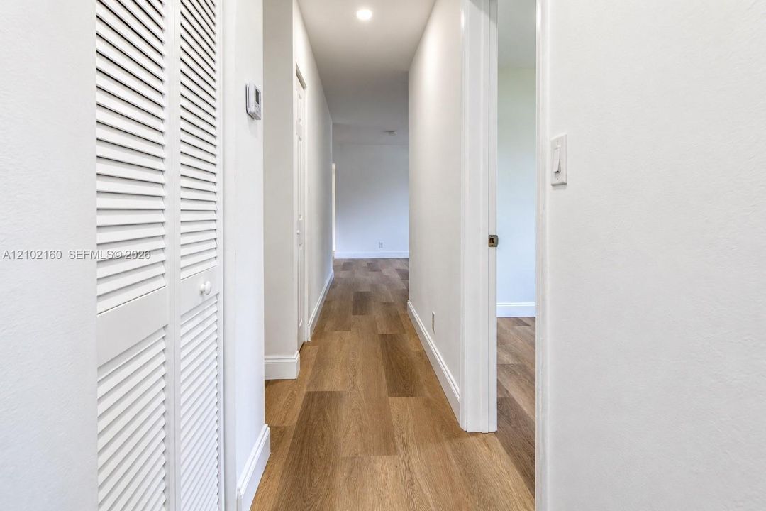 На продажу: $595,000 (3 спален, 2 ванн, 1248 Квадратных фут)