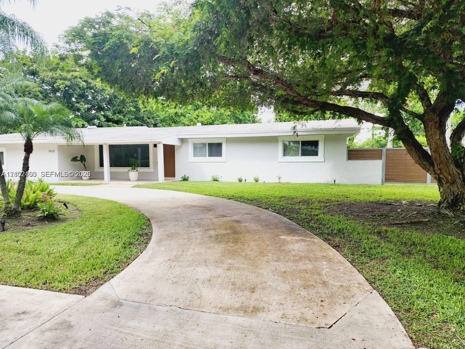 En Renta: $7,900 (3 camas, 3 baños, 1706 Pies cuadrados)
