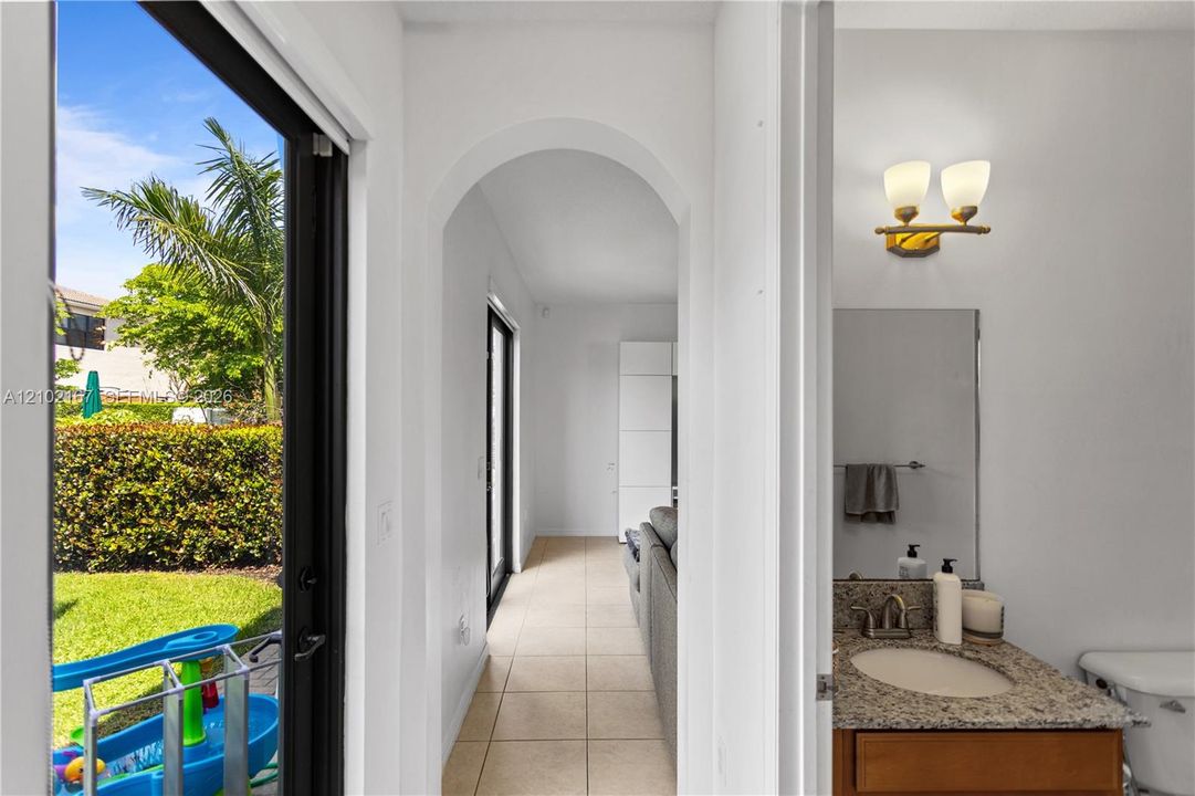 For Rent: $5,500 (5 beds, 3 baths, 2702 Square Feet)