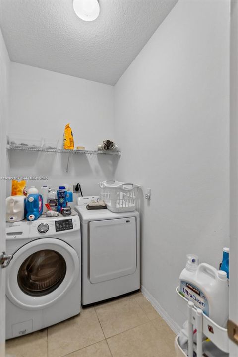For Rent: $5,500 (5 beds, 3 baths, 2702 Square Feet)