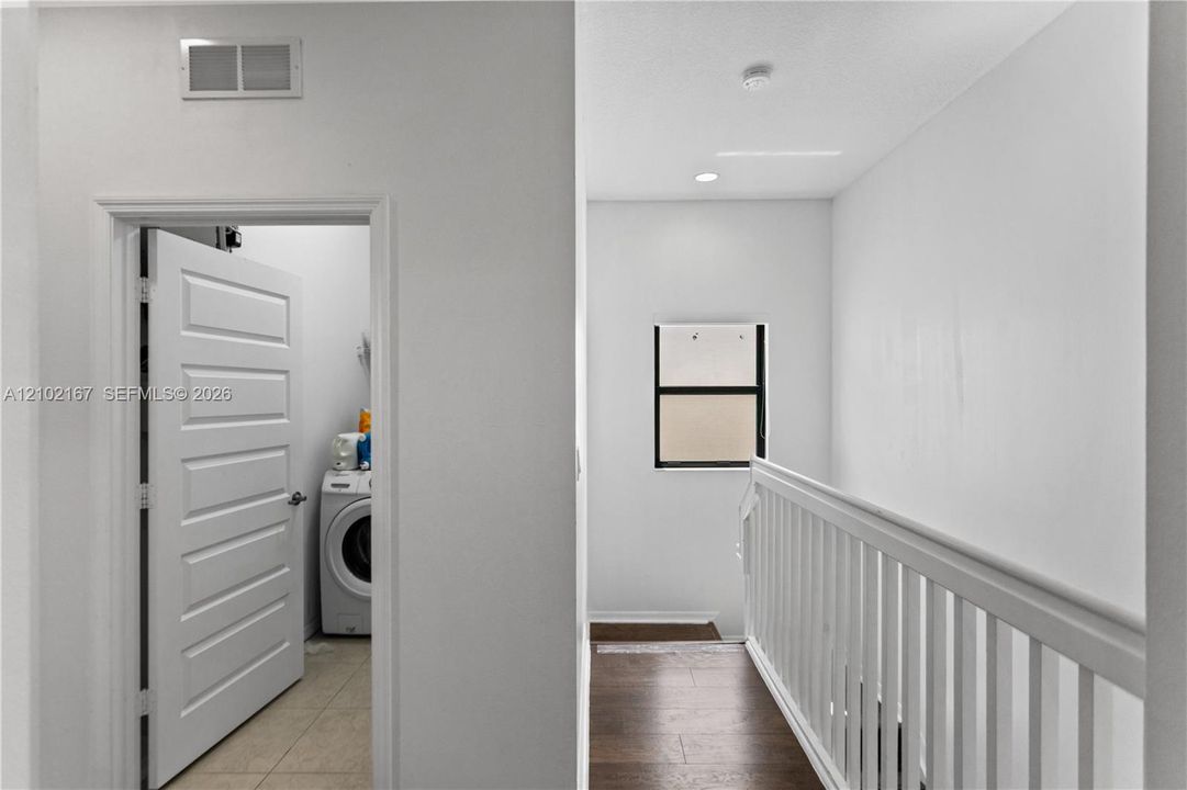 For Rent: $5,500 (5 beds, 3 baths, 2702 Square Feet)