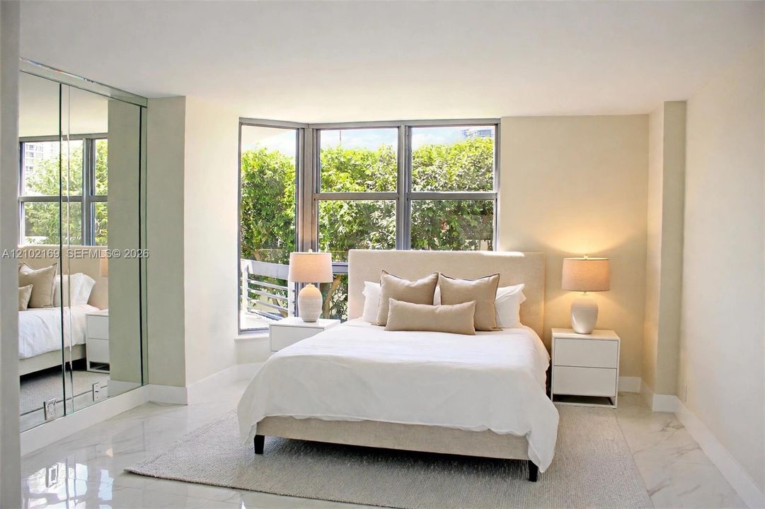 For Sale: $560,000 (2 beds, 2 baths, 1365 Square Feet)