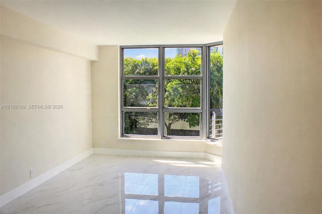 For Sale: $560,000 (2 beds, 2 baths, 1365 Square Feet)