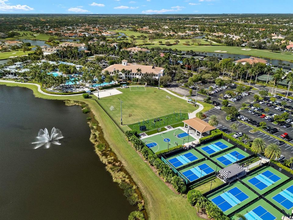 Woodfield Aerial Tennis