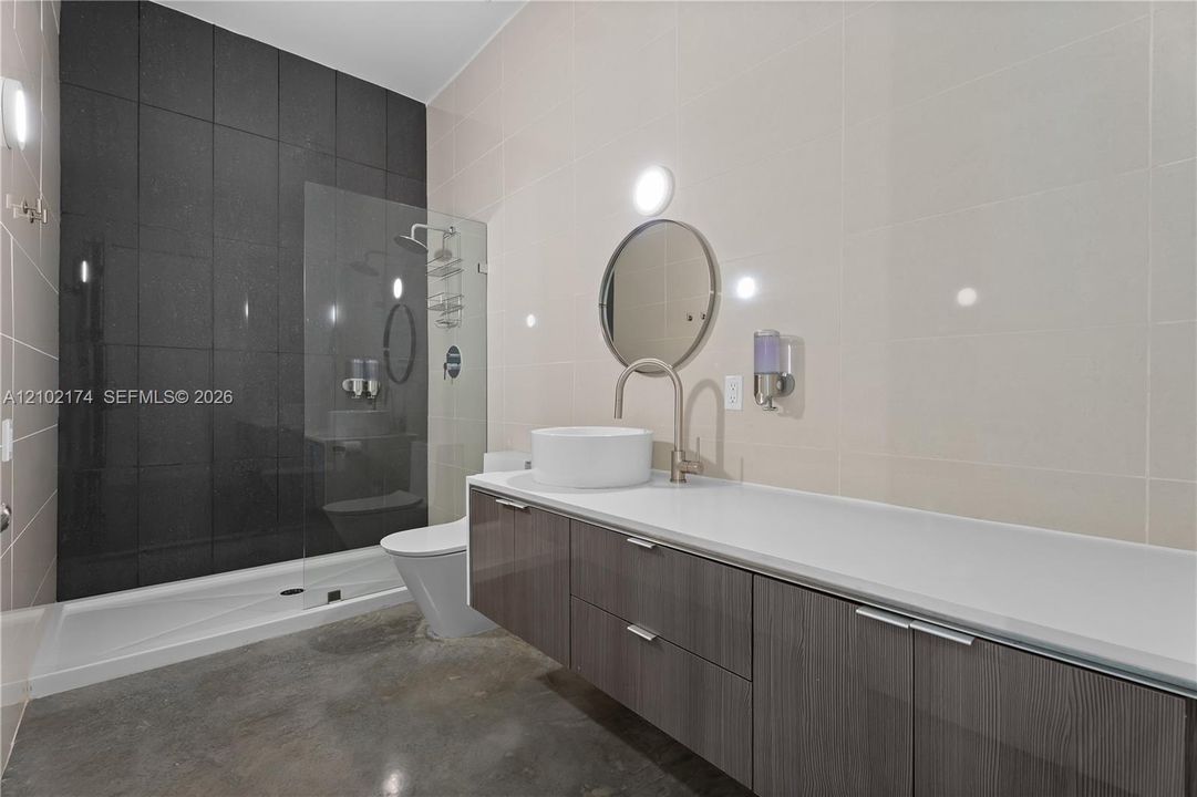 En Venta: $6,799,000 (6 camas, 6 baños, 6288 Pies cuadrados)