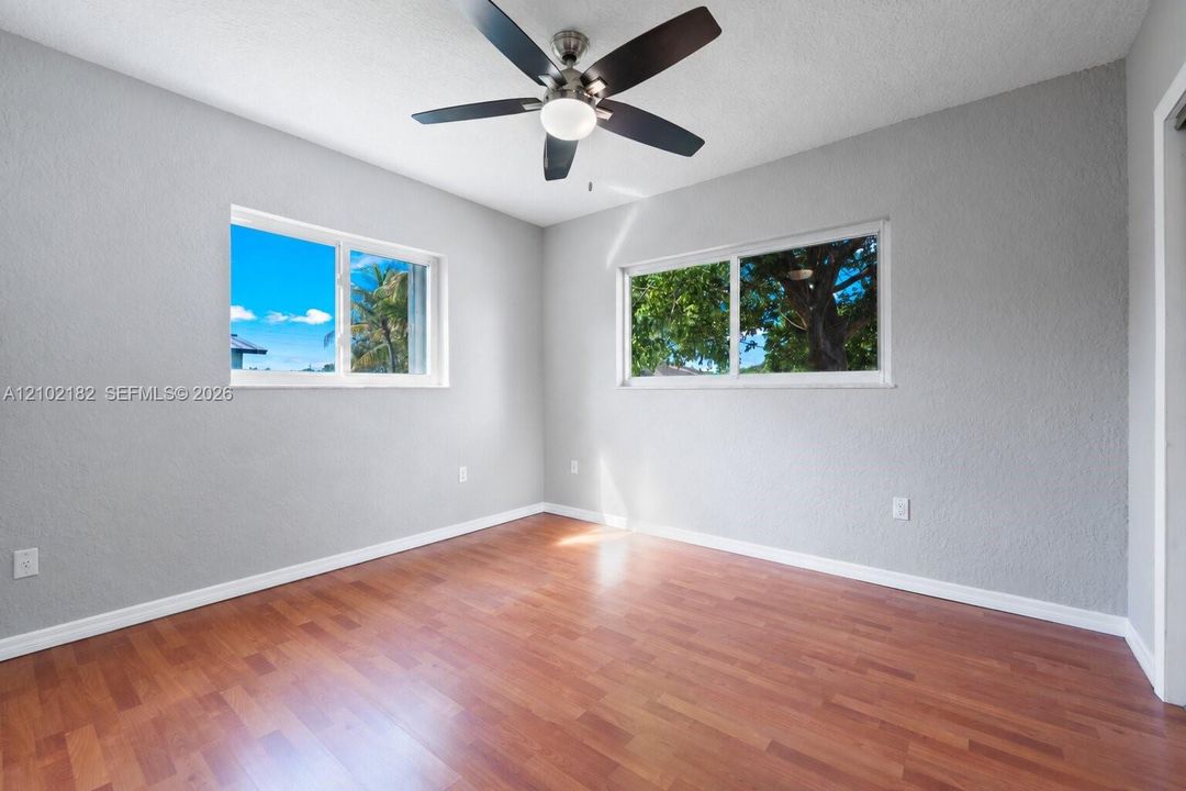 For Sale: $649,000 (3 beds, 2 baths, 1542 Square Feet)
