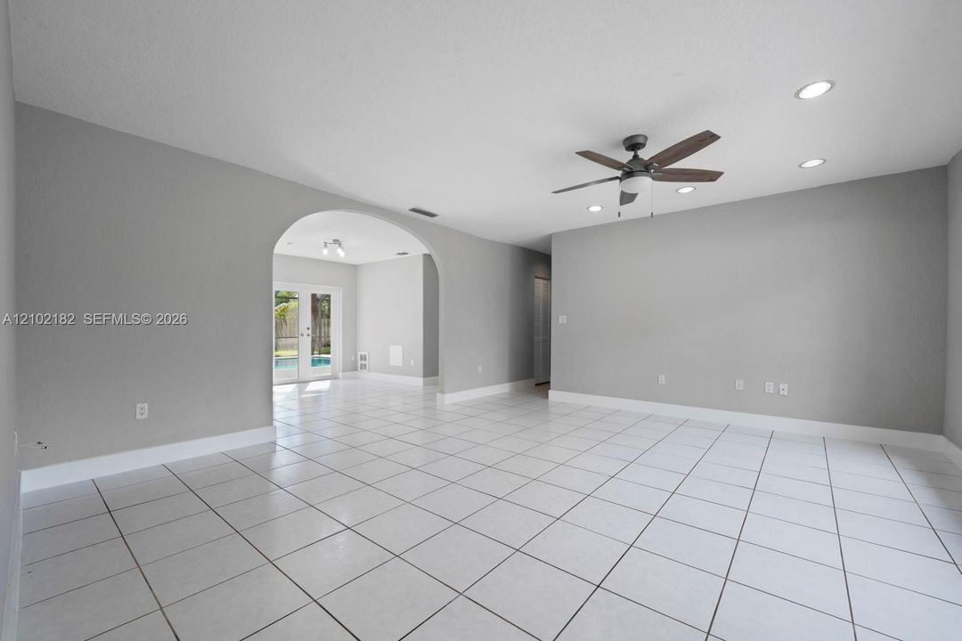 For Sale: $649,000 (3 beds, 2 baths, 1542 Square Feet)