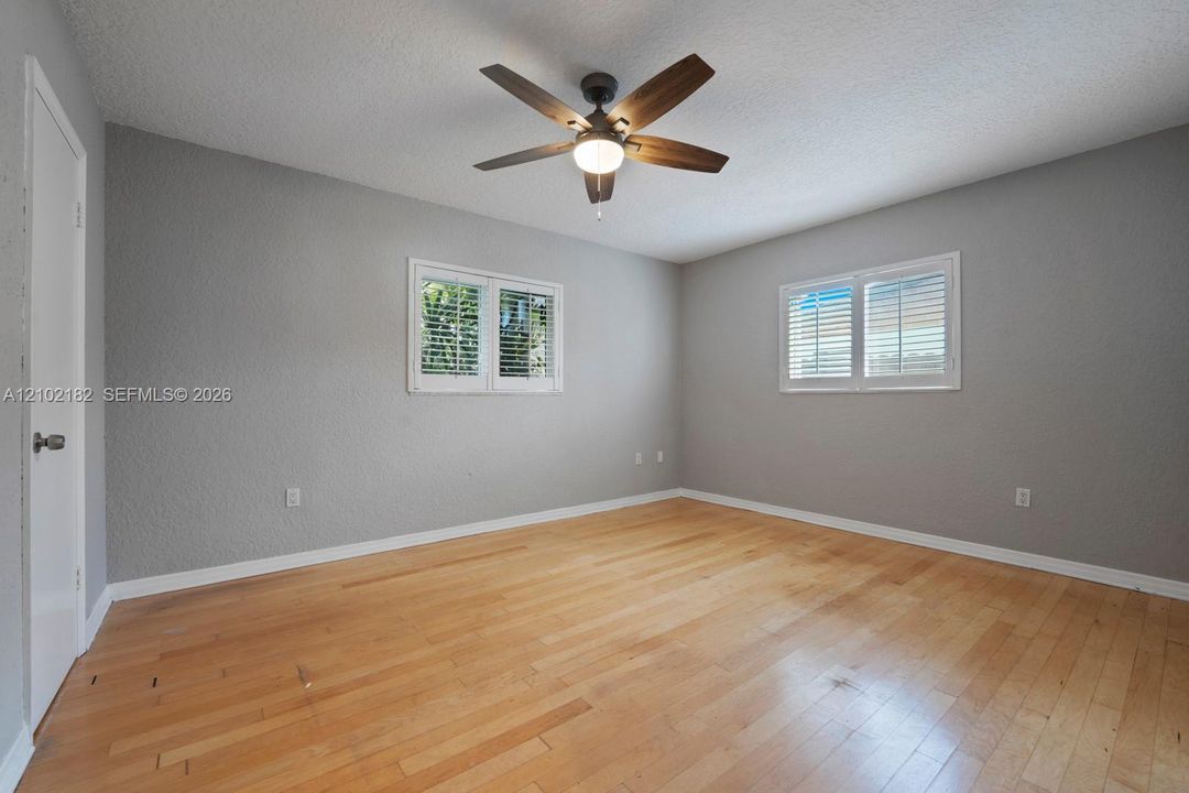 For Sale: $649,000 (3 beds, 2 baths, 1542 Square Feet)