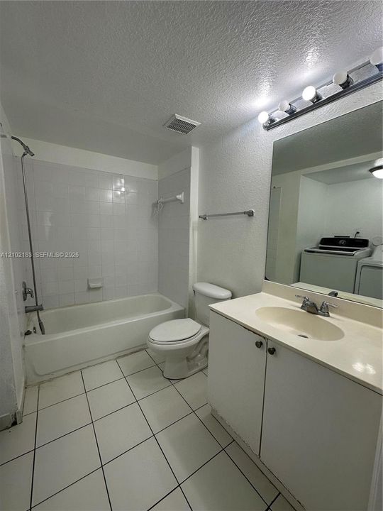 В аренду: $2,200 (3 спален, 2 ванн, 1126 Квадратных фут)