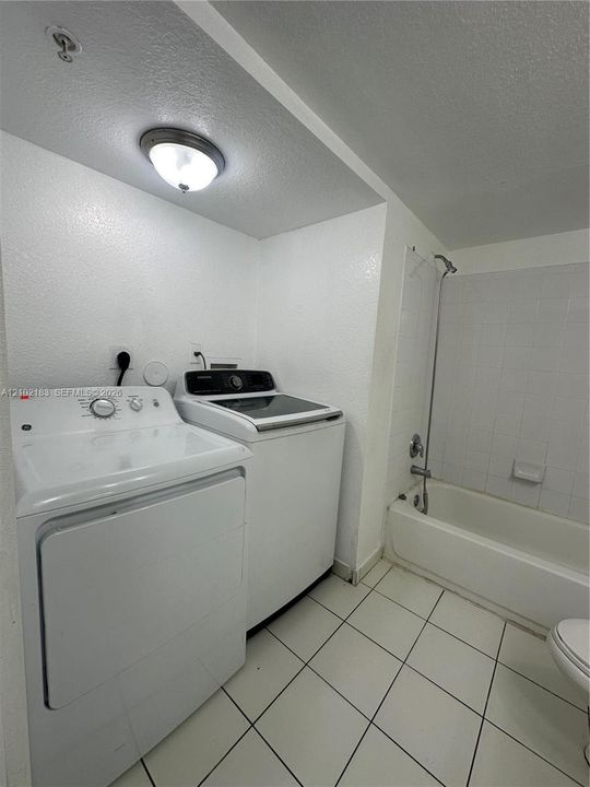 В аренду: $2,200 (3 спален, 2 ванн, 1126 Квадратных фут)
