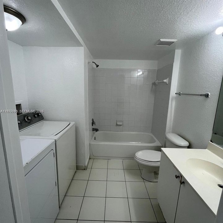 В аренду: $2,200 (3 спален, 2 ванн, 1126 Квадратных фут)
