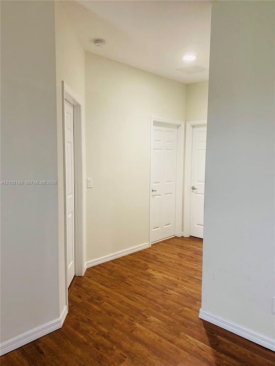 For Rent: $3,175 (5 beds, 3 baths, 2566 Square Feet)