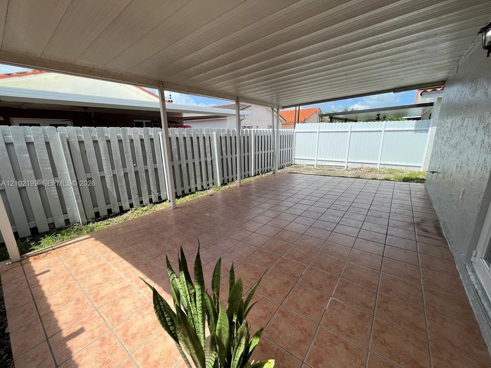 For Rent: $3,300 (3 beds, 2 baths, 1274 Square Feet)