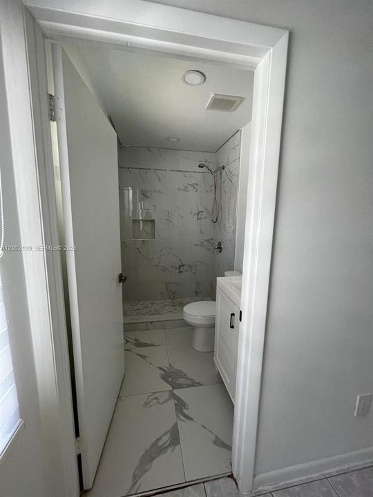 For Rent: $3,300 (3 beds, 2 baths, 1274 Square Feet)