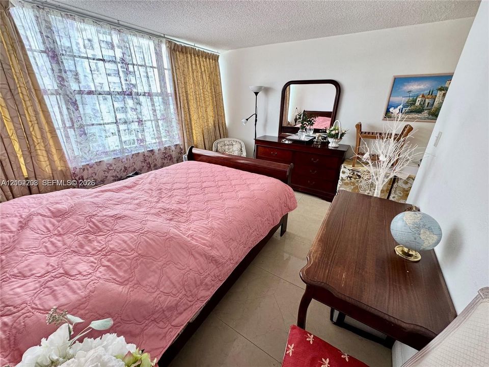 En Renta: $2,250 (1 camas, 1 baños, 1251 Pies cuadrados)