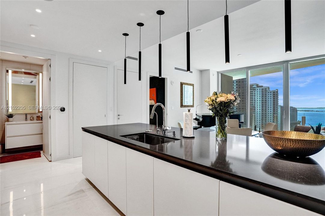 En Venta: $1,775,000 (1 camas, 1 baños, 908 Pies cuadrados)