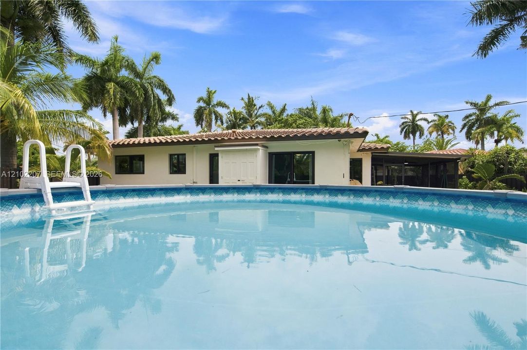 En Renta: $12,000 (3 camas, 3 baños, 1804 Pies cuadrados)