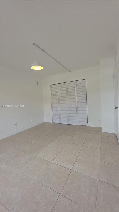 В аренду: $1,850 (2 спален, 2 ванн, 870 Квадратных фут)