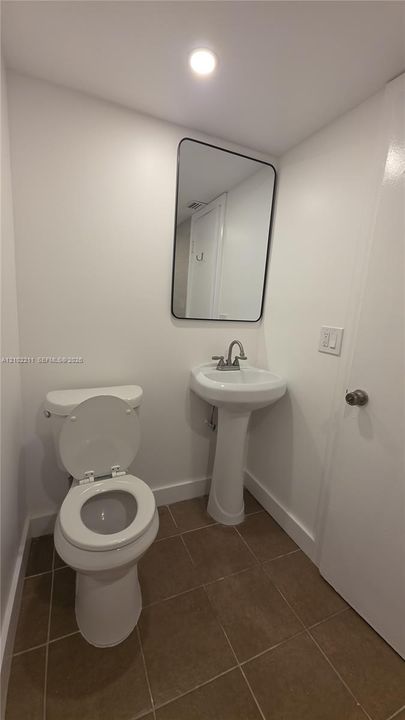 В аренду: $1,850 (2 спален, 2 ванн, 870 Квадратных фут)