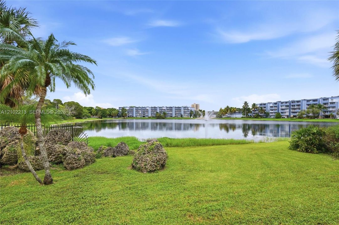 В аренду: $3,200 (3 спален, 2 ванн, 1520 Квадратных фут)