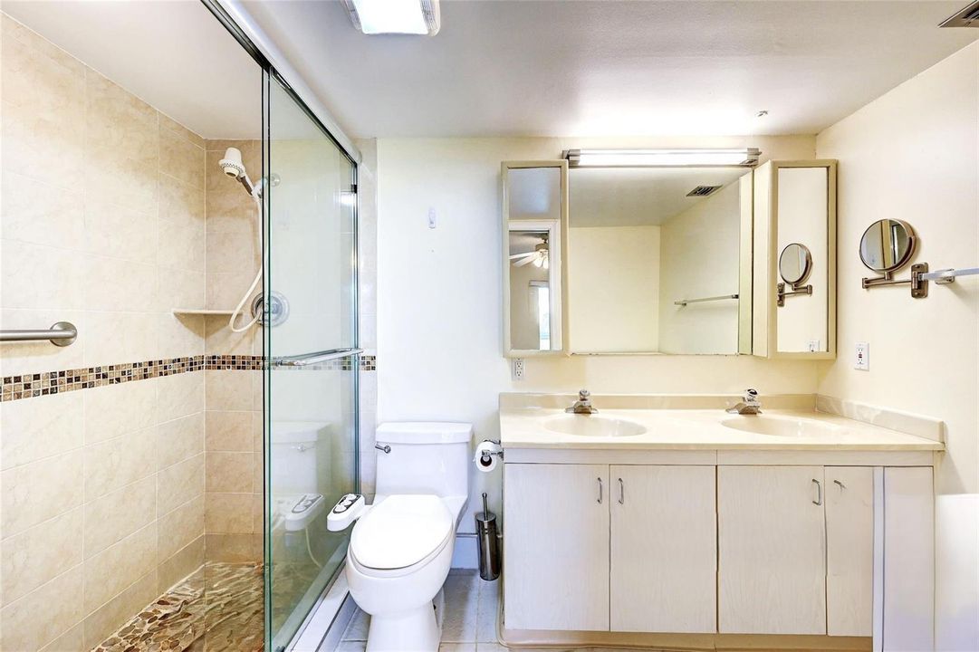 MAIN BATHRM SHOWER no TUB