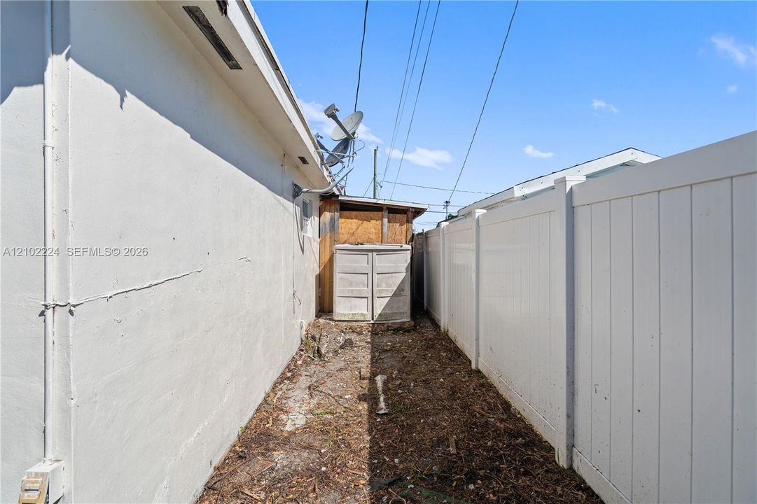 En Venta: $569,999 (4 camas, 3 baños, 1897 Pies cuadrados)