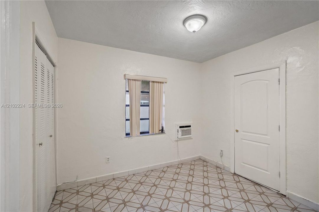 En Venta: $569,999 (4 camas, 3 baños, 1897 Pies cuadrados)