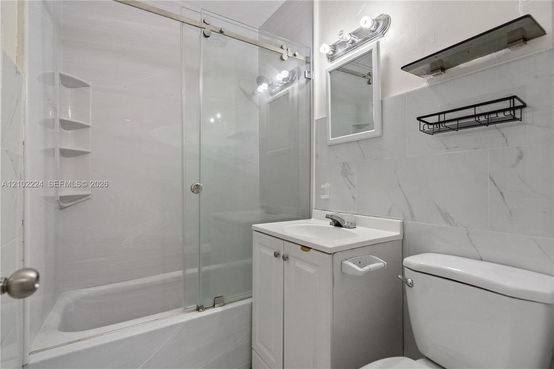 En Venta: $569,999 (4 camas, 3 baños, 1897 Pies cuadrados)