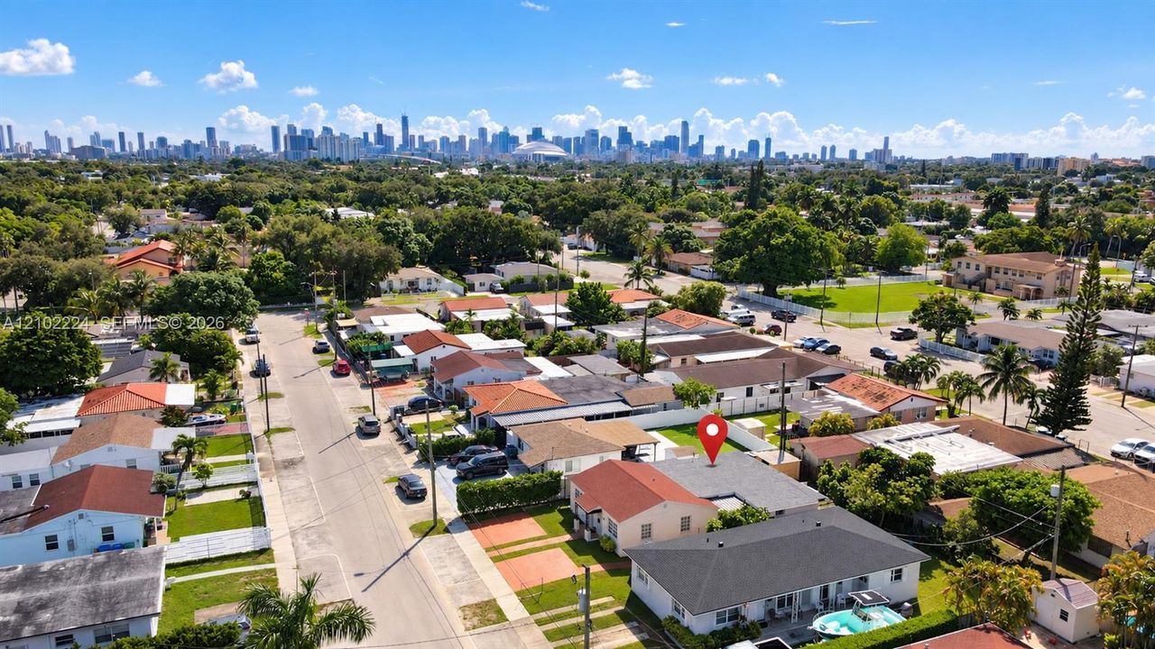 En Venta: $569,999 (4 camas, 3 baños, 1897 Pies cuadrados)