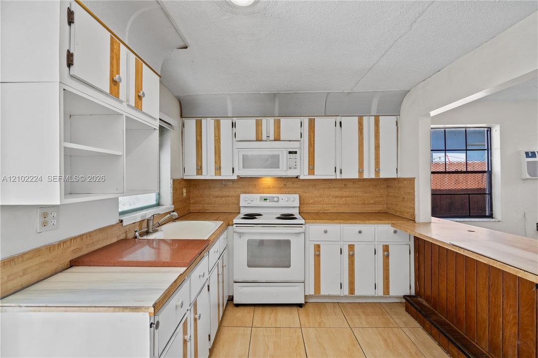 En Venta: $569,999 (4 camas, 3 baños, 1897 Pies cuadrados)